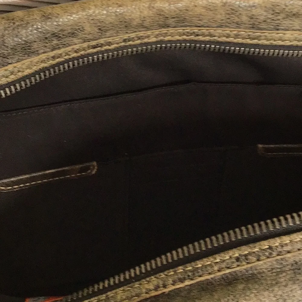 Classic Men's Canvas Crossbody Bag in Olive Green